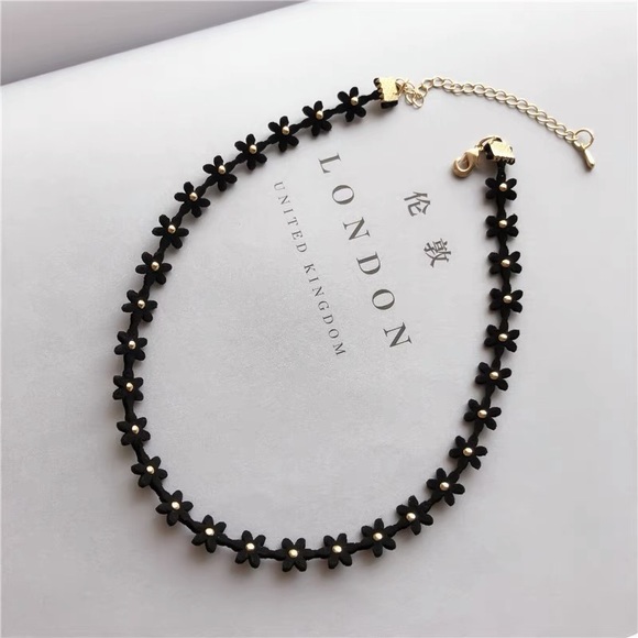 Floral choker necklace - Picture 1 of 1
